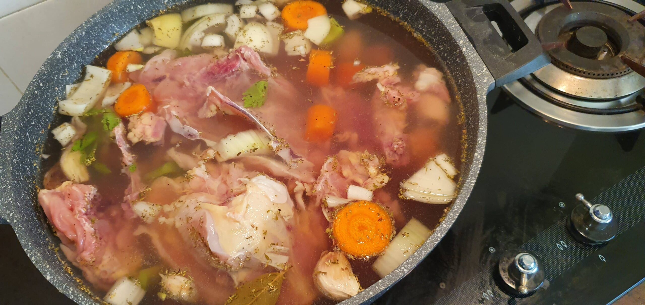 Make Your Own: Chicken Stock