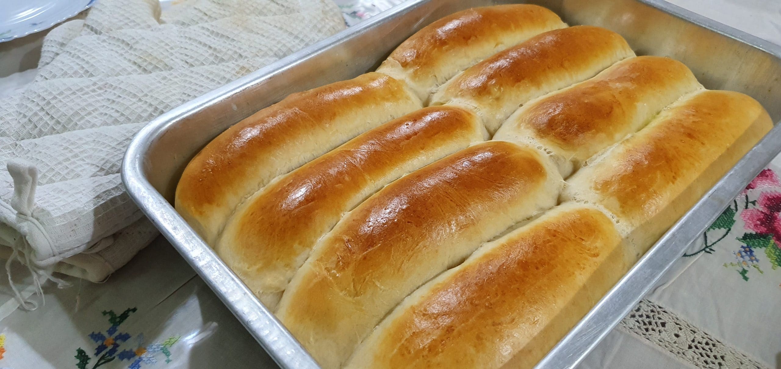 Breadmaker New England Hot Dog Buns