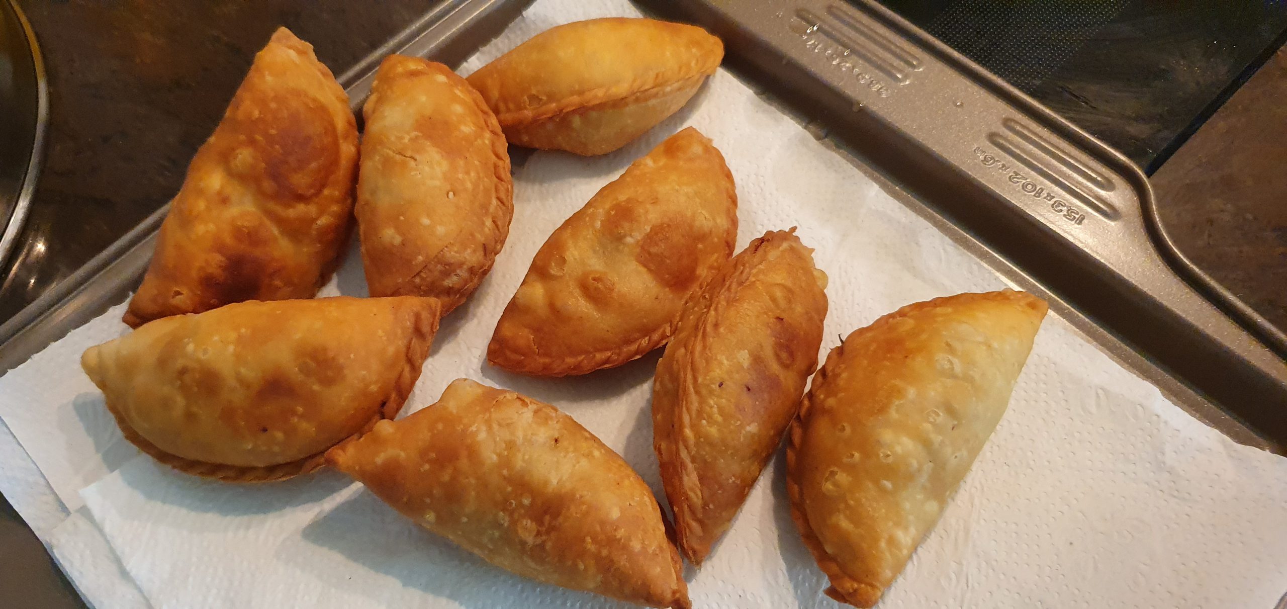 Weekend Cooking: Crispy Curry Puff Pastry